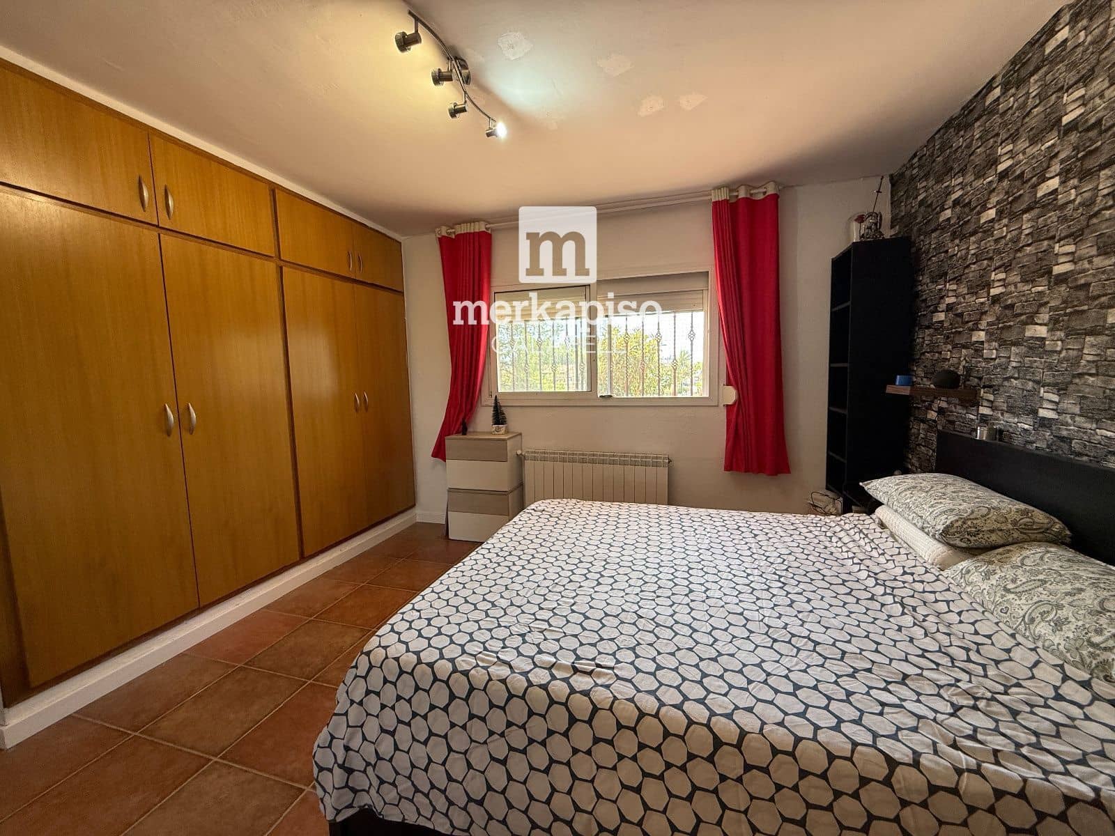 4 slaapkamer Villa te koop in Calafell met garage - € 349.000 (Ref: 10023015)