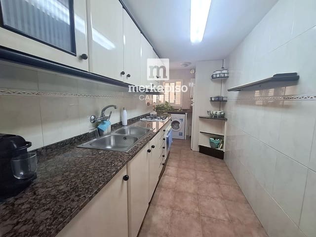 Piso de 3 habitaciones en Calafell en venta con piscina - 219.000 € (Ref: 10055768)