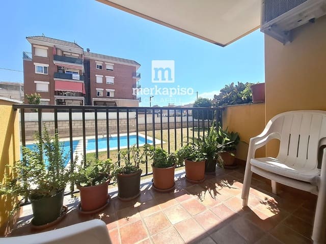 Piso de 3 habitaciones en Calafell en venta con piscina - 219.000 € (Ref: 10055768)