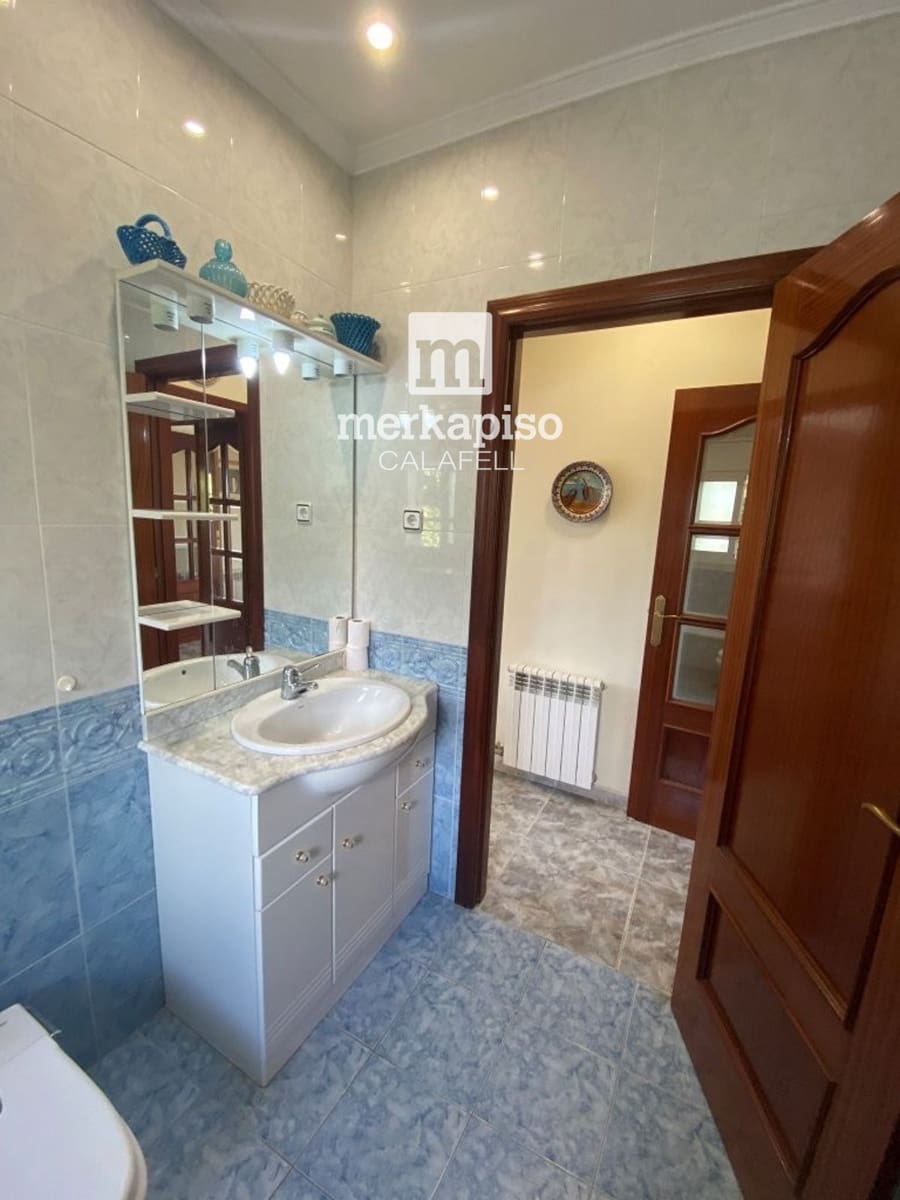 4 soverom Villa til salgs i Segur de Calafell med svømmebasseng garasje - € 572 000 (Ref: 10057253)