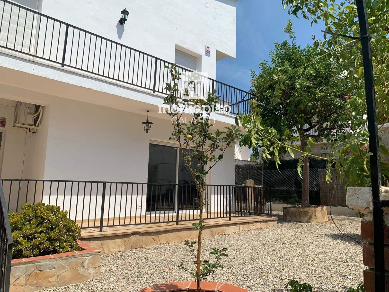 Chalet de 3 habitaciones en Calafell en venta - 265.000 € (Ref: 10057256)