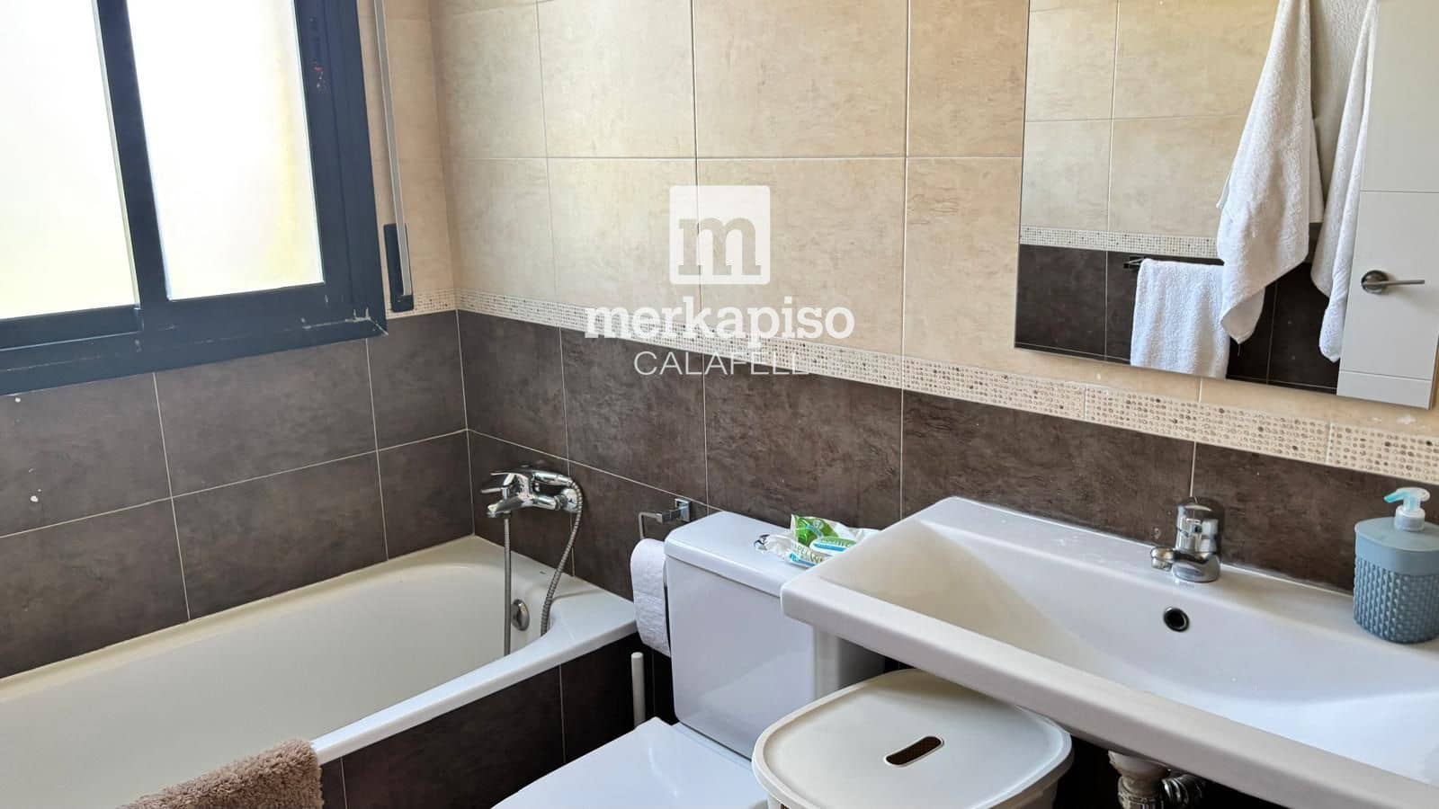1 soverom Penthouse til salgs i Segur de Calafell med svømmebasseng garasje - € 170 000 (Ref: 10057259)