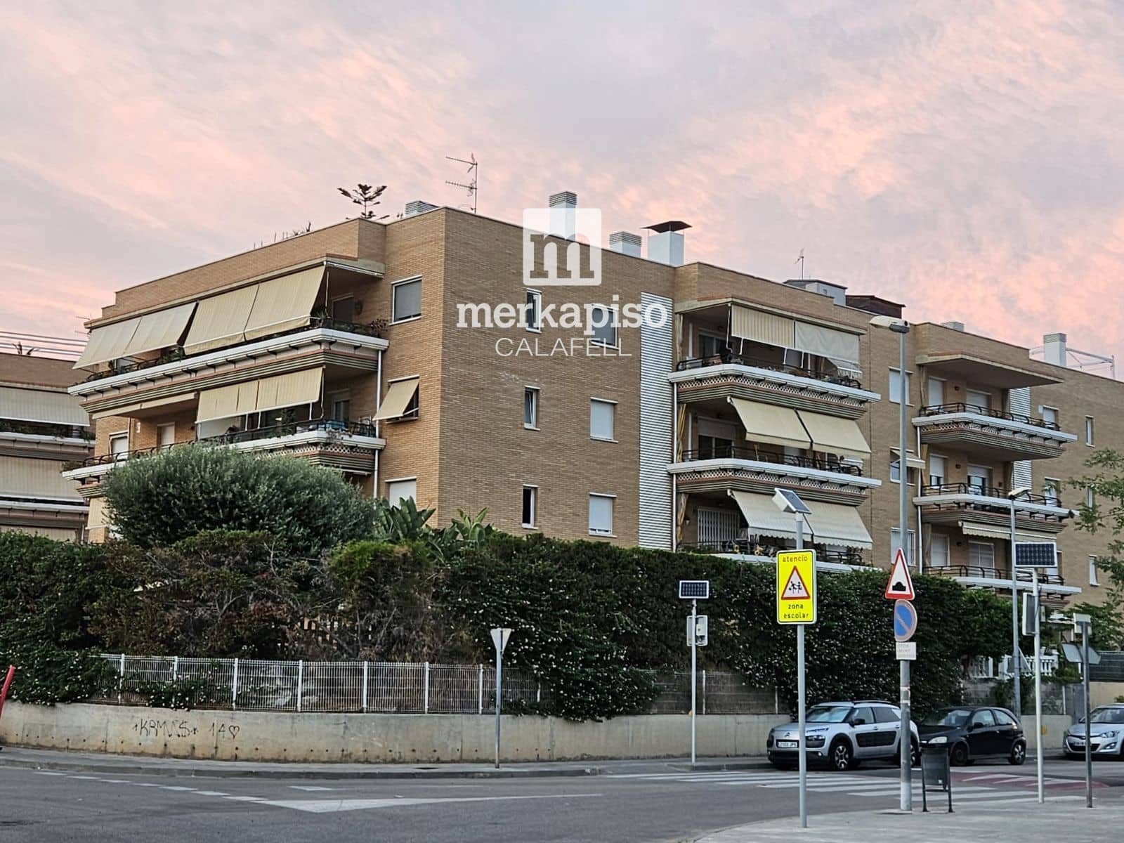 3 bedroom Flat for sale in Cunit with pool - € 290,000 (Ref: 10057260)