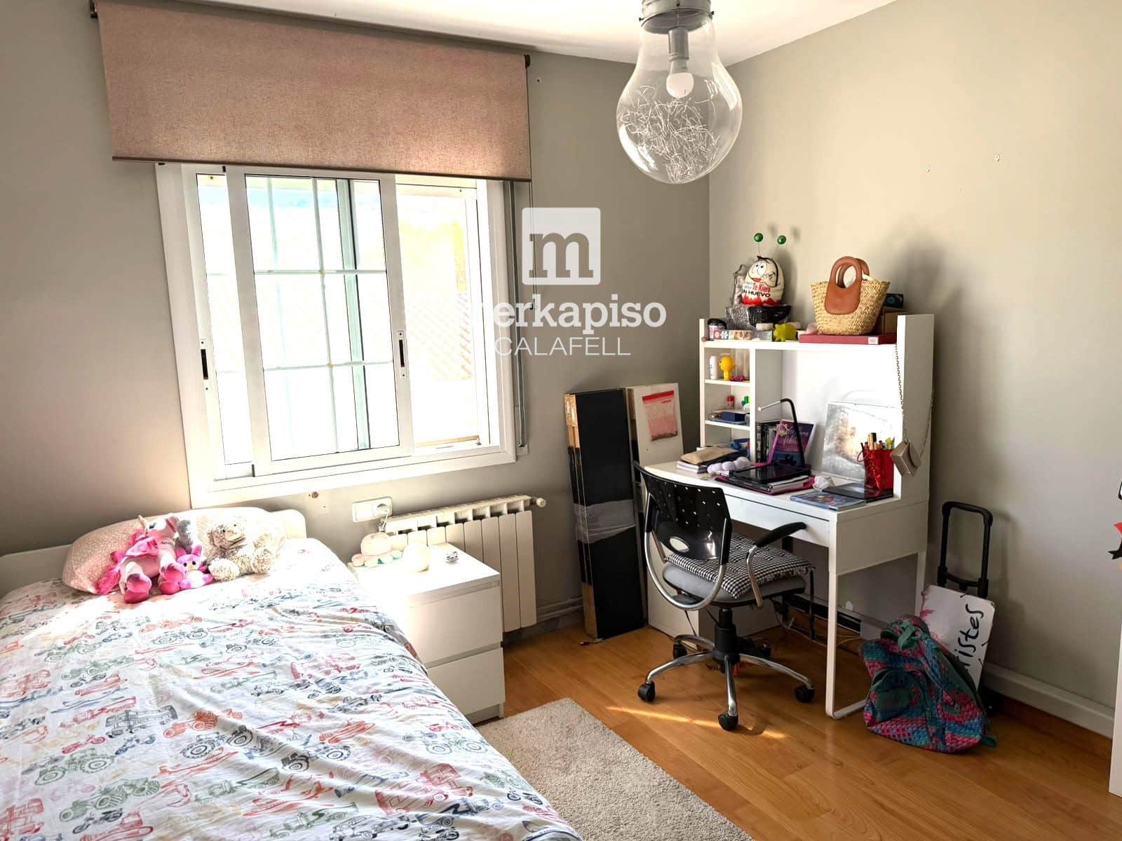 4 bedroom Townhouse for sale in Calafell with garage - € 295,000 (Ref: 10102885)