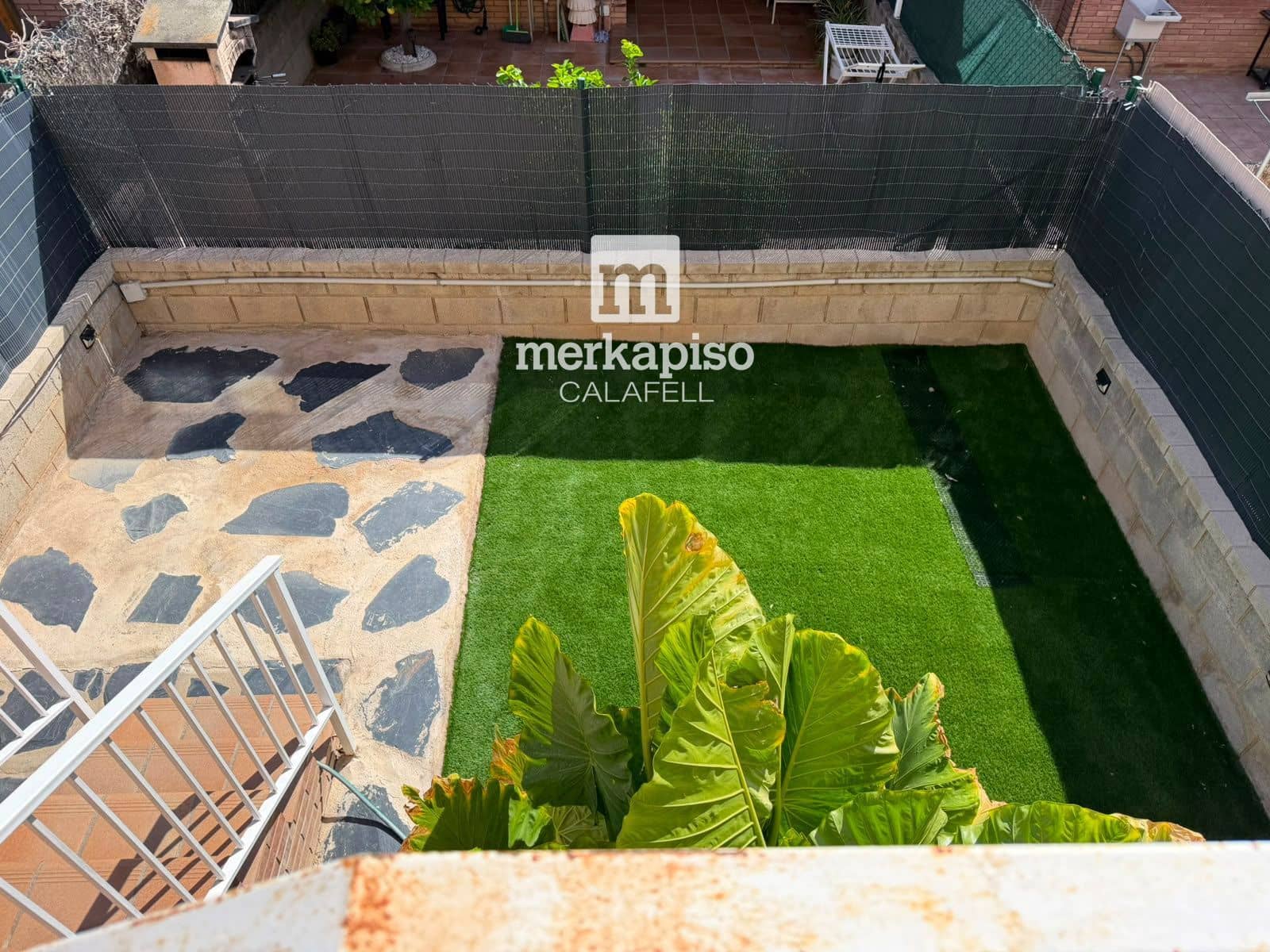 4 bedroom Townhouse for sale in Calafell with garage - € 295,000 (Ref: 10102885)