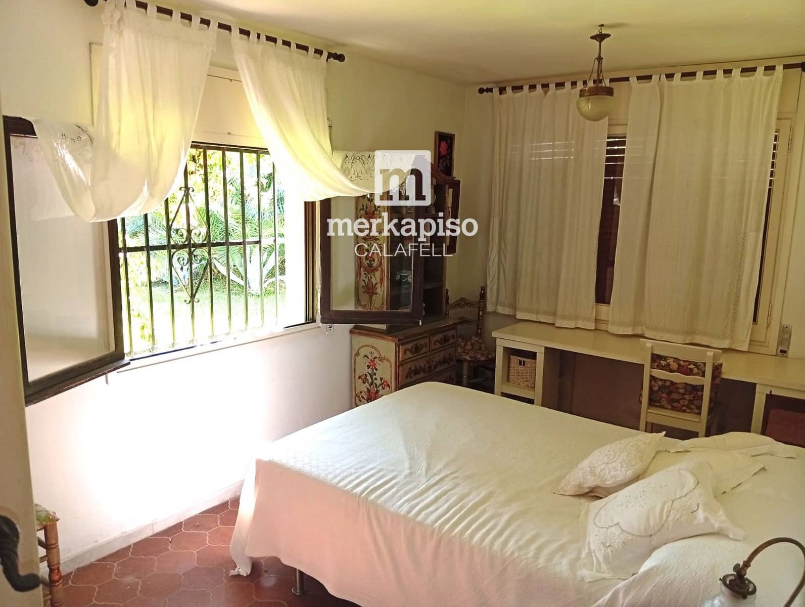 4 bedroom Townhouse for sale in Calafell with pool garage - € 445,000 (Ref: 10112187)