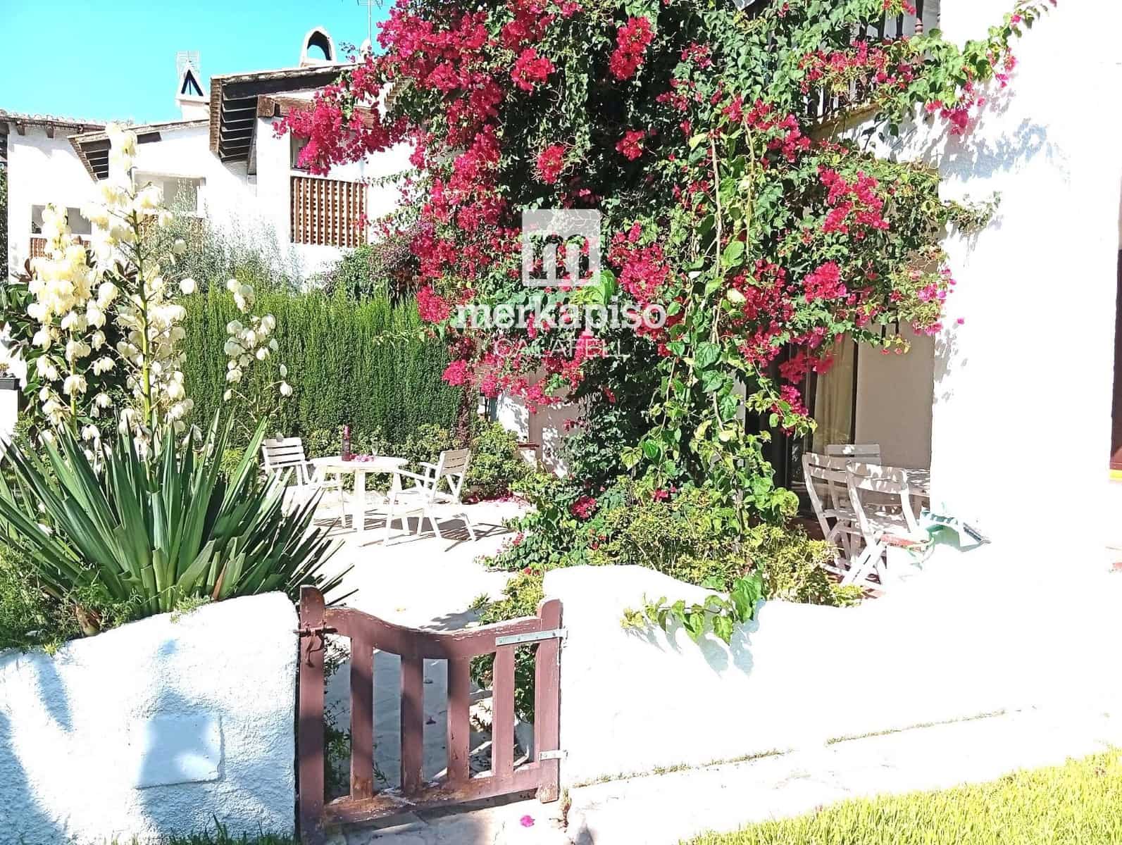 4 bedroom Townhouse for sale in Calafell with pool garage - € 445,000 (Ref: 10112187)