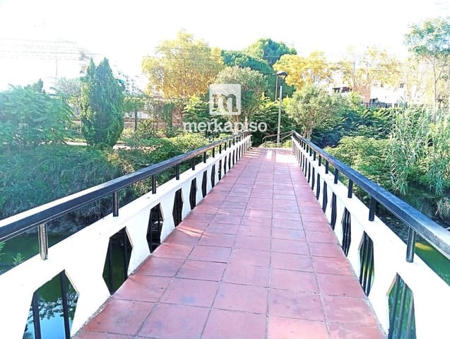 Casa de 4 habitaciones en Calafell en venta con piscina garaje - 445.000 € (Ref: 10112187)