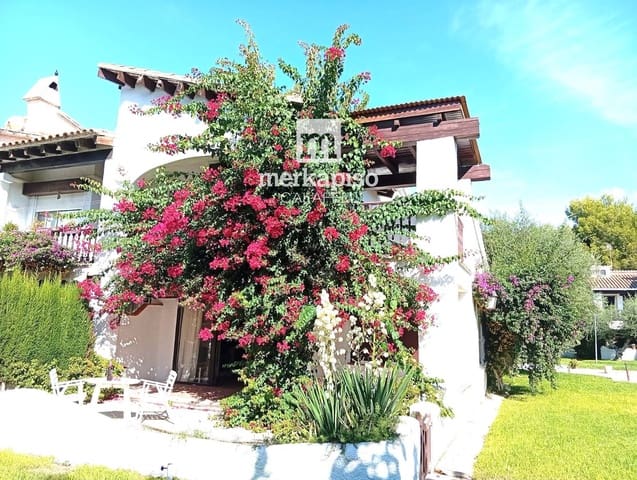 Casa de 4 habitaciones en Calafell en venta con piscina garaje - 445.000 € (Ref: 10112187)