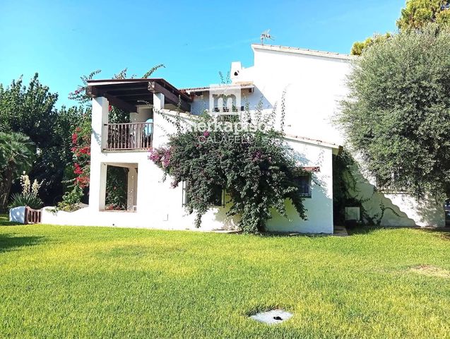 Casa de 4 habitaciones en Calafell en venta con piscina garaje - 445.000 € (Ref: 10112187)