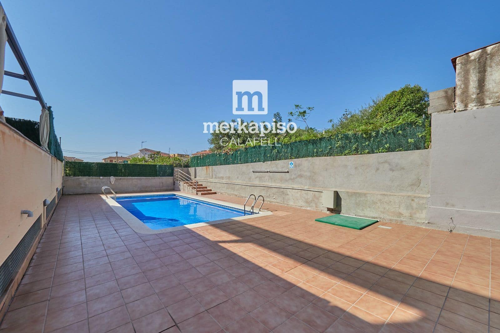 Piso de 2 habitaciones en Segur de Calafell en venta con piscina garaje - 184.000 € (Ref: 10124673)