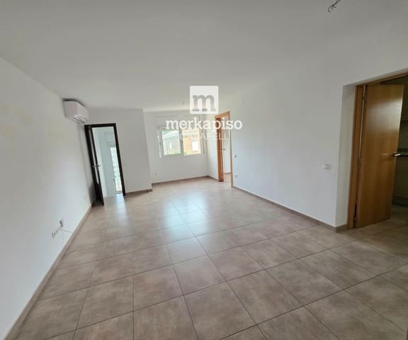 3 chambre Villa/Maison à vendre à Torredembarra avec garage - 349 000 € (Ref: 10148083)