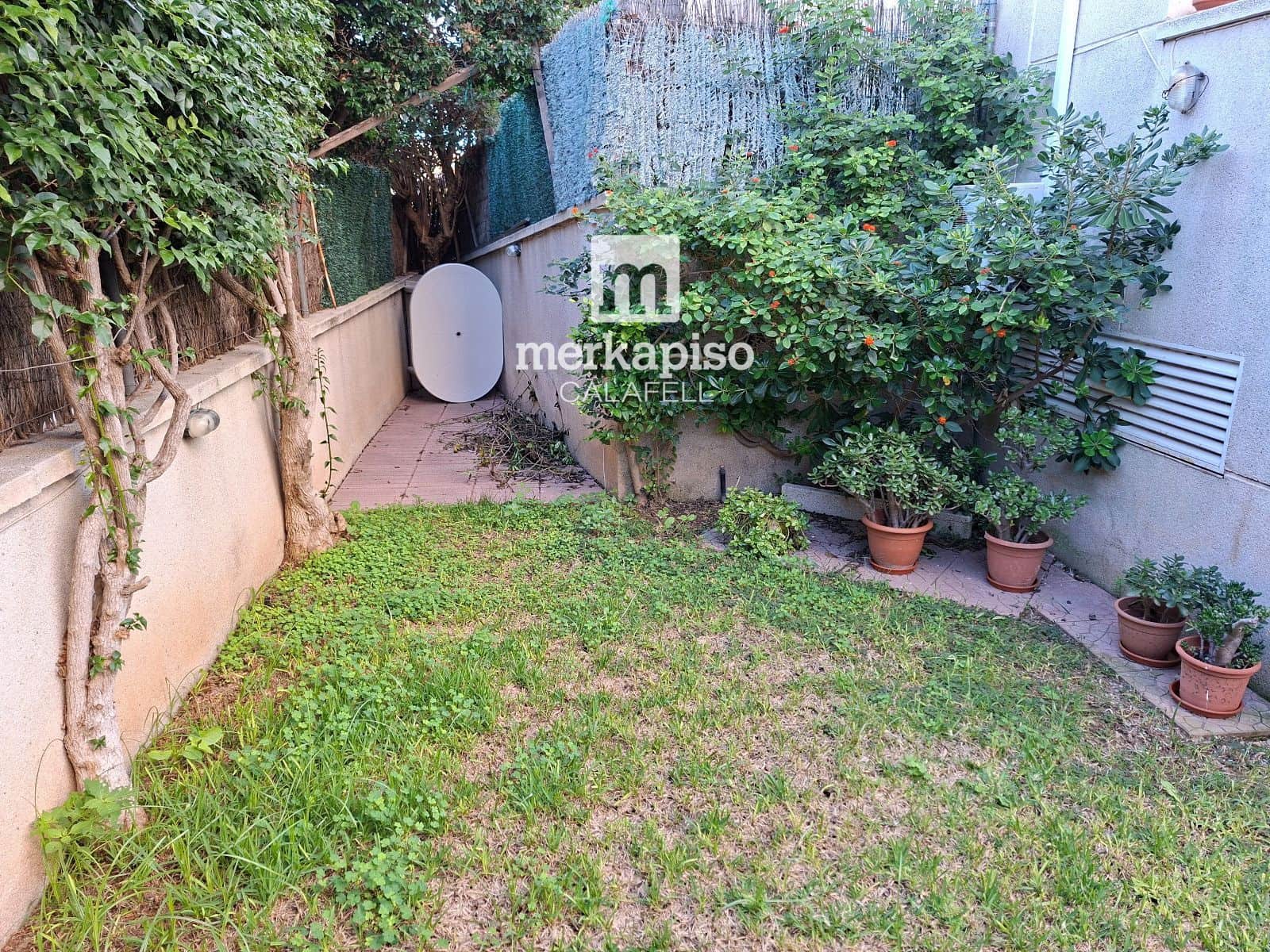 2 soverom Leilighet til salgs i Calafell med svømmebasseng garasje - € 290 000 (Ref: 10160010)