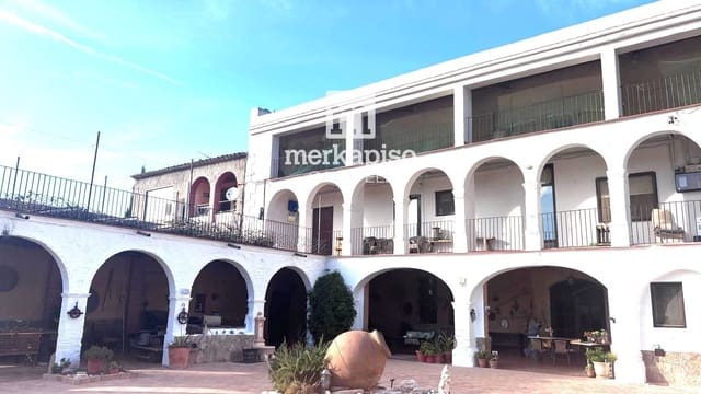 9 soveværelse Villa til salg i Sant Sadurní d'Anoia med swimmingpool garage - € 4.193.600 (Ref: 10163983)