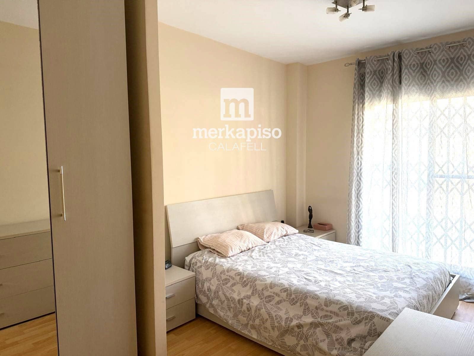 2 bedroom Flat for sale in Vilanova i la Geltru with pool garage - € 349,000 (Ref: 10172981)