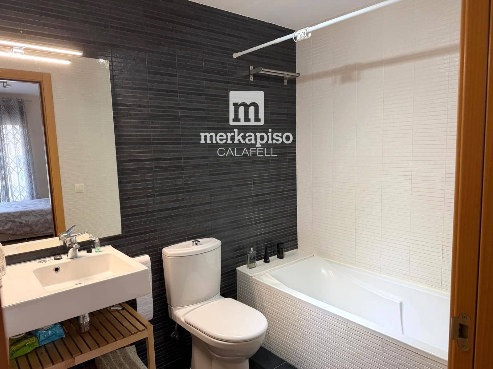 2 bedroom Flat for sale in Vilanova i la Geltru with pool garage - € 349,000 (Ref: 10172981)