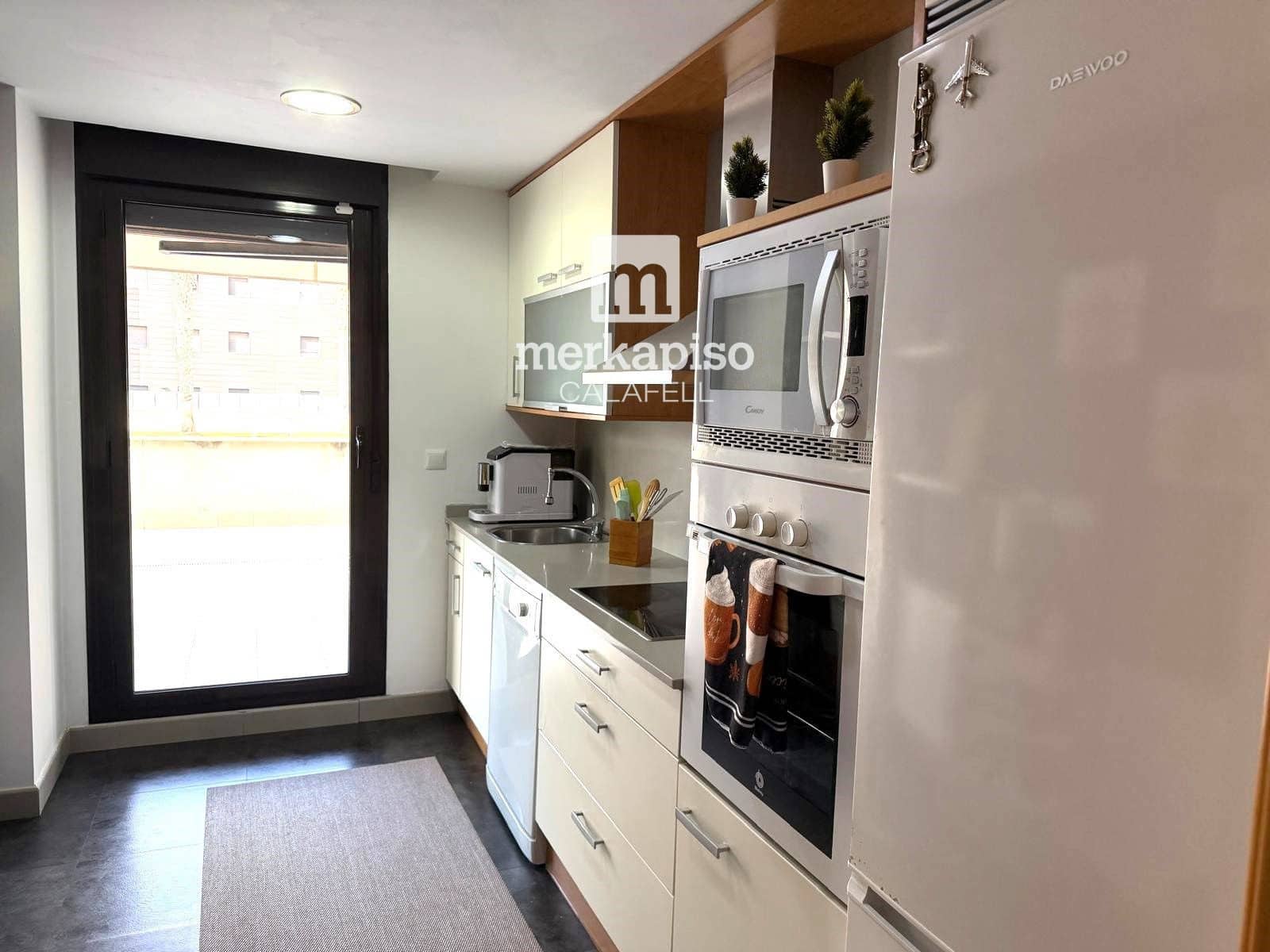 2 bedroom Flat for sale in Vilanova i la Geltru with pool garage - € 349,000 (Ref: 10172981)