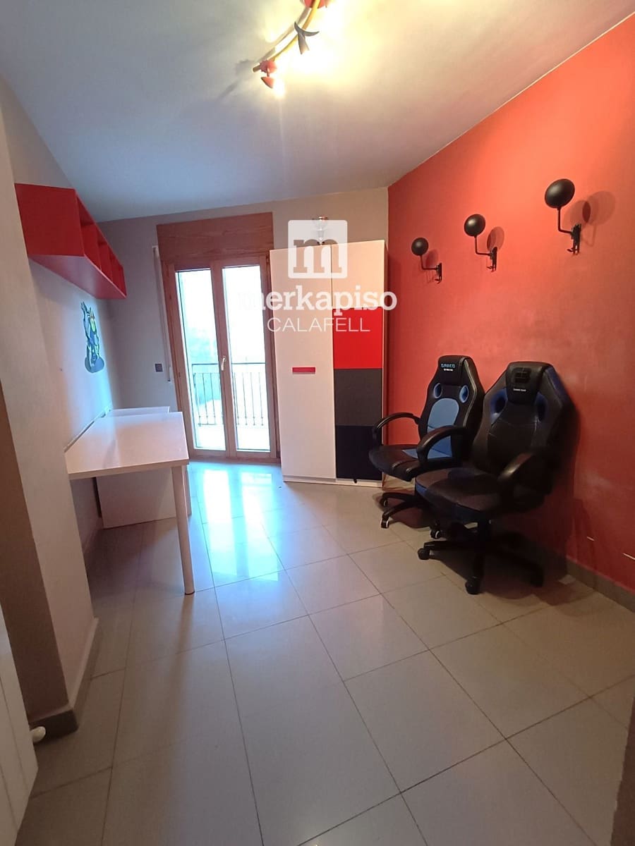 4 sypialnia Mieszkanie na sprzedaż w El Vendrell z garażem - 215 000 € (Ref: 10175667)