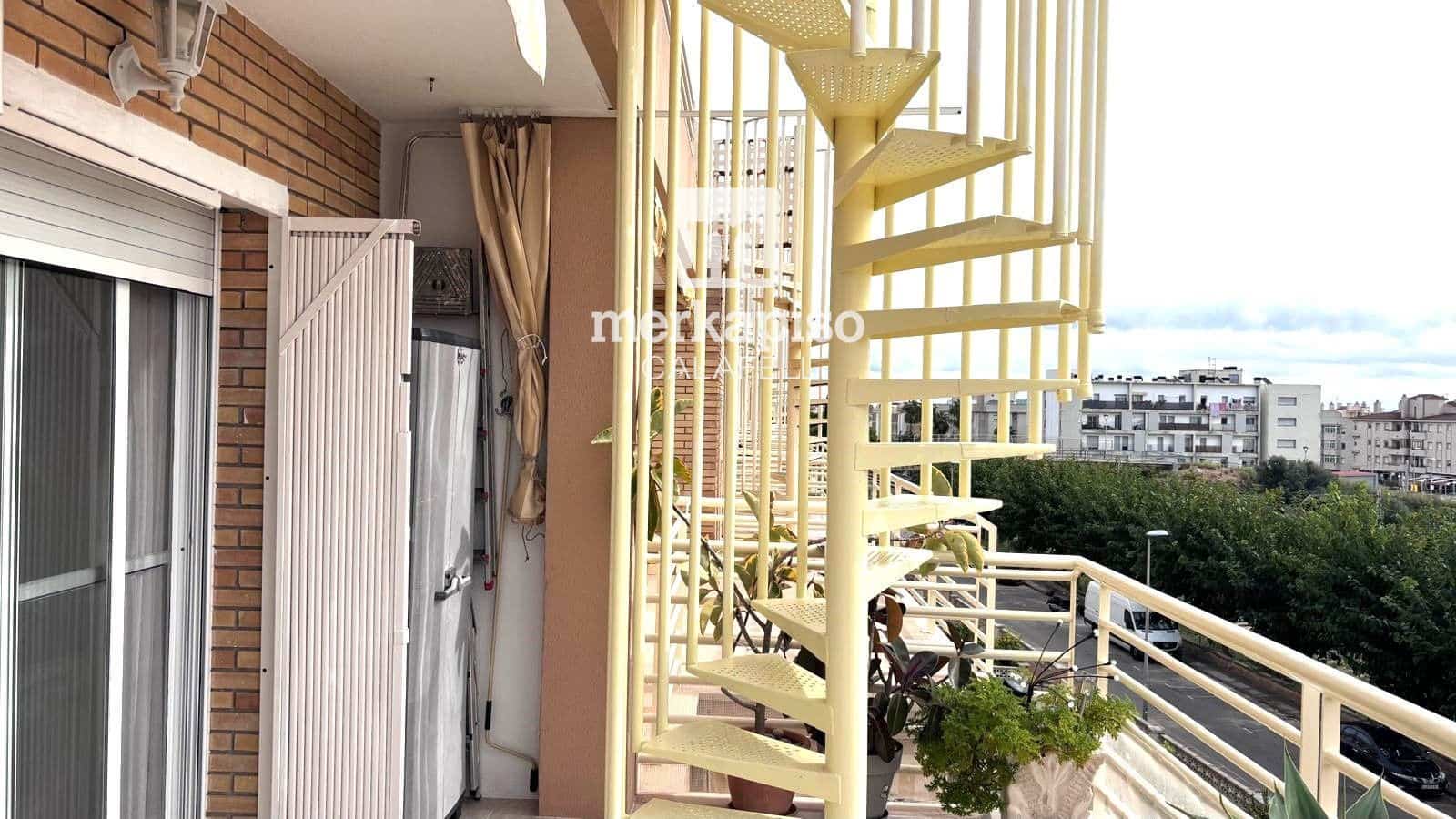 3 soverom Penthouse til salgs i Cunit med svømmebasseng garasje - € 289 000 (Ref: 10175968)