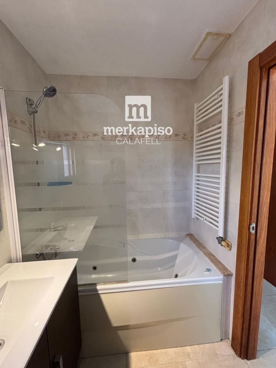 3 soveværelse Byhus til salg i El Vendrell med swimmingpool garage - € 325.000 (Ref: 10177531)