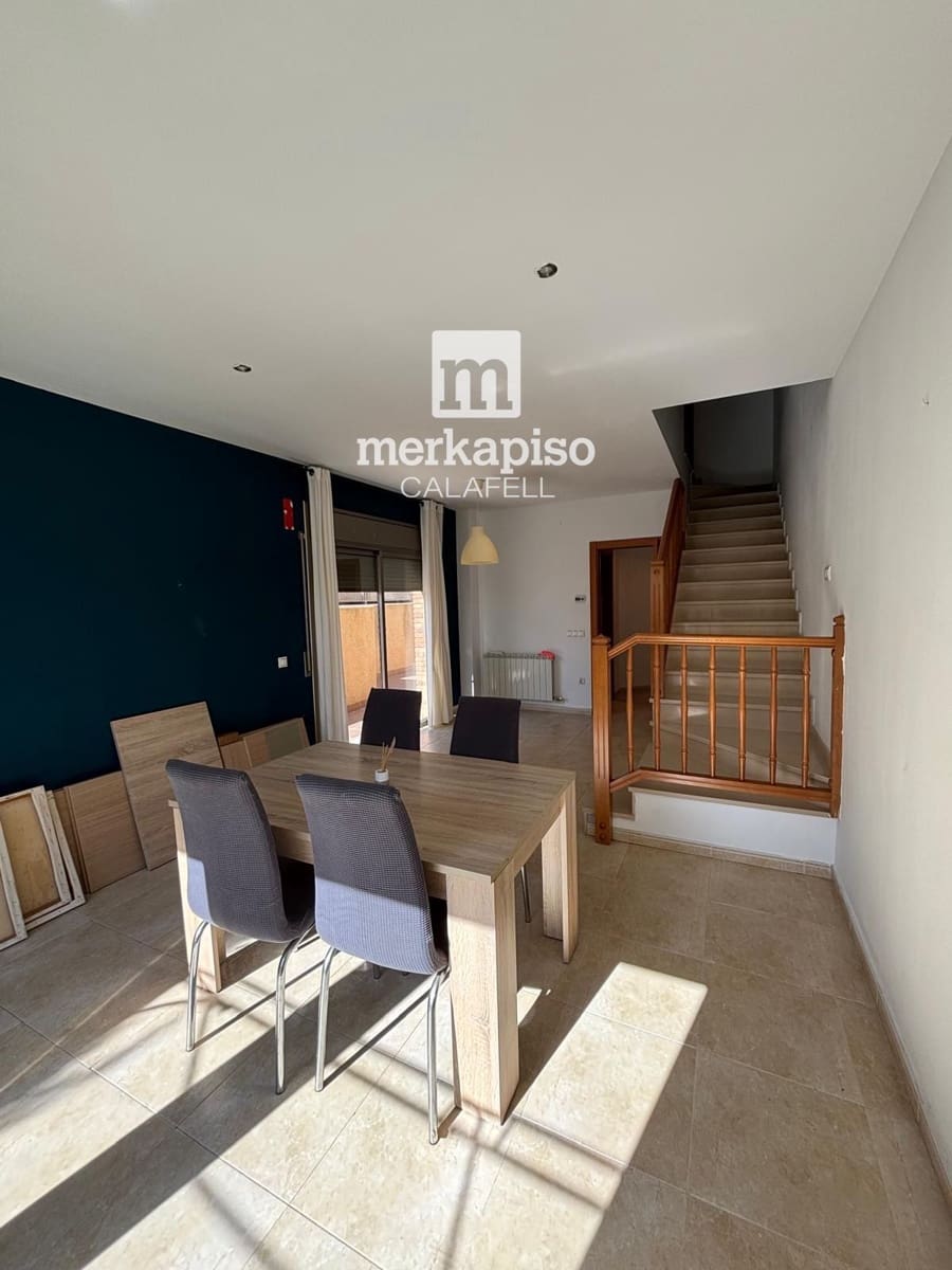 3 soveværelse Byhus til salg i El Vendrell med swimmingpool garage - € 325.000 (Ref: 10177531)