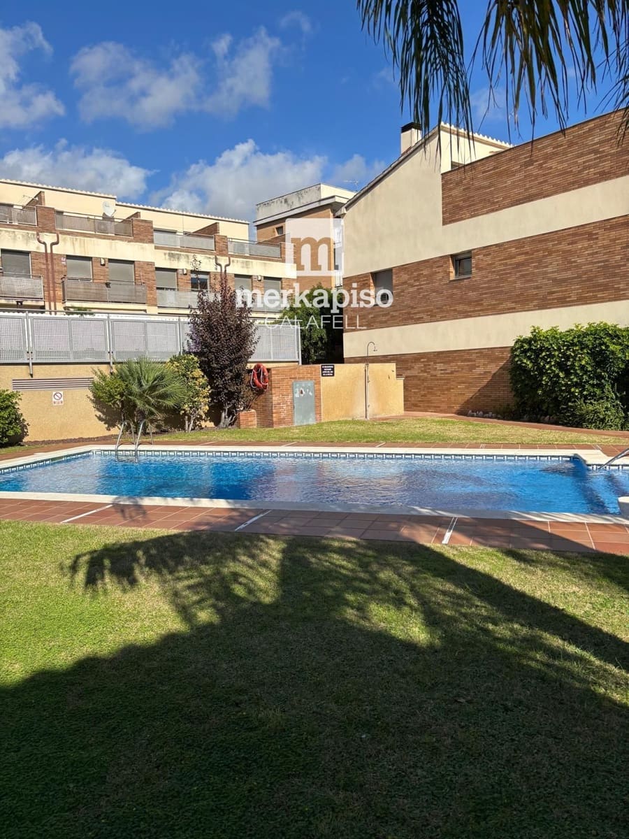 3 soveværelse Byhus til salg i El Vendrell med swimmingpool garage - € 325.000 (Ref: 10177531)