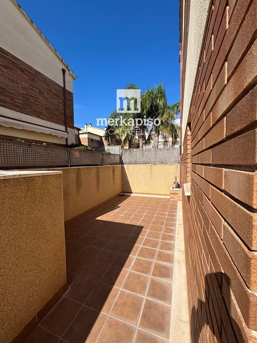 3 soveværelse Byhus til salg i El Vendrell med swimmingpool garage - € 325.000 (Ref: 10177531)
