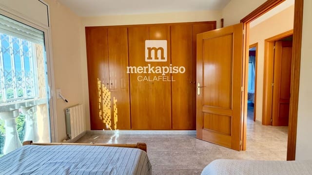 5 makuuhuone Huvila myytävänä paikassa Segur de Calafell, Calafell mukana 
autotalli - 395 000 € (Ref: 10185482)