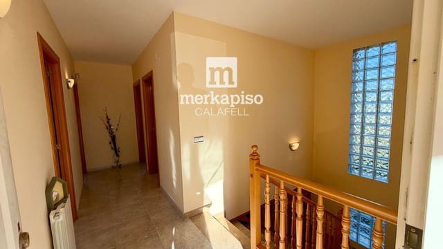 5 makuuhuone Huvila myytävänä paikassa Segur de Calafell, Calafell mukana 
autotalli - 395 000 € (Ref: 10185482)