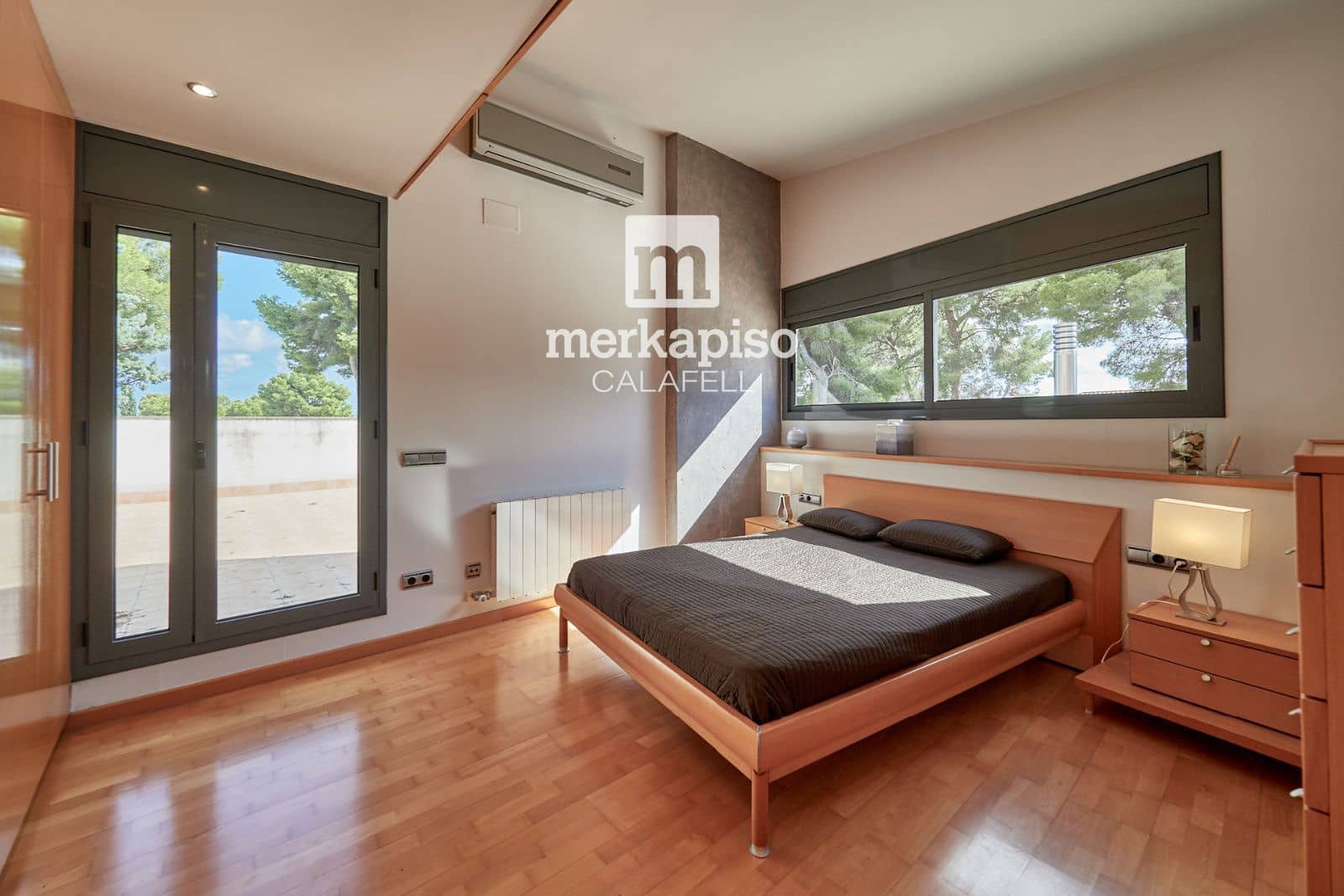 4 soverom Villa til salgs i Cunit med svømmebasseng garasje - € 850 000 (Ref: 10185485)