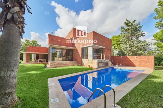 4 soverom Villa til salgs i Cunit med svømmebasseng garasje - € 850 000 (Ref: 10185485)
