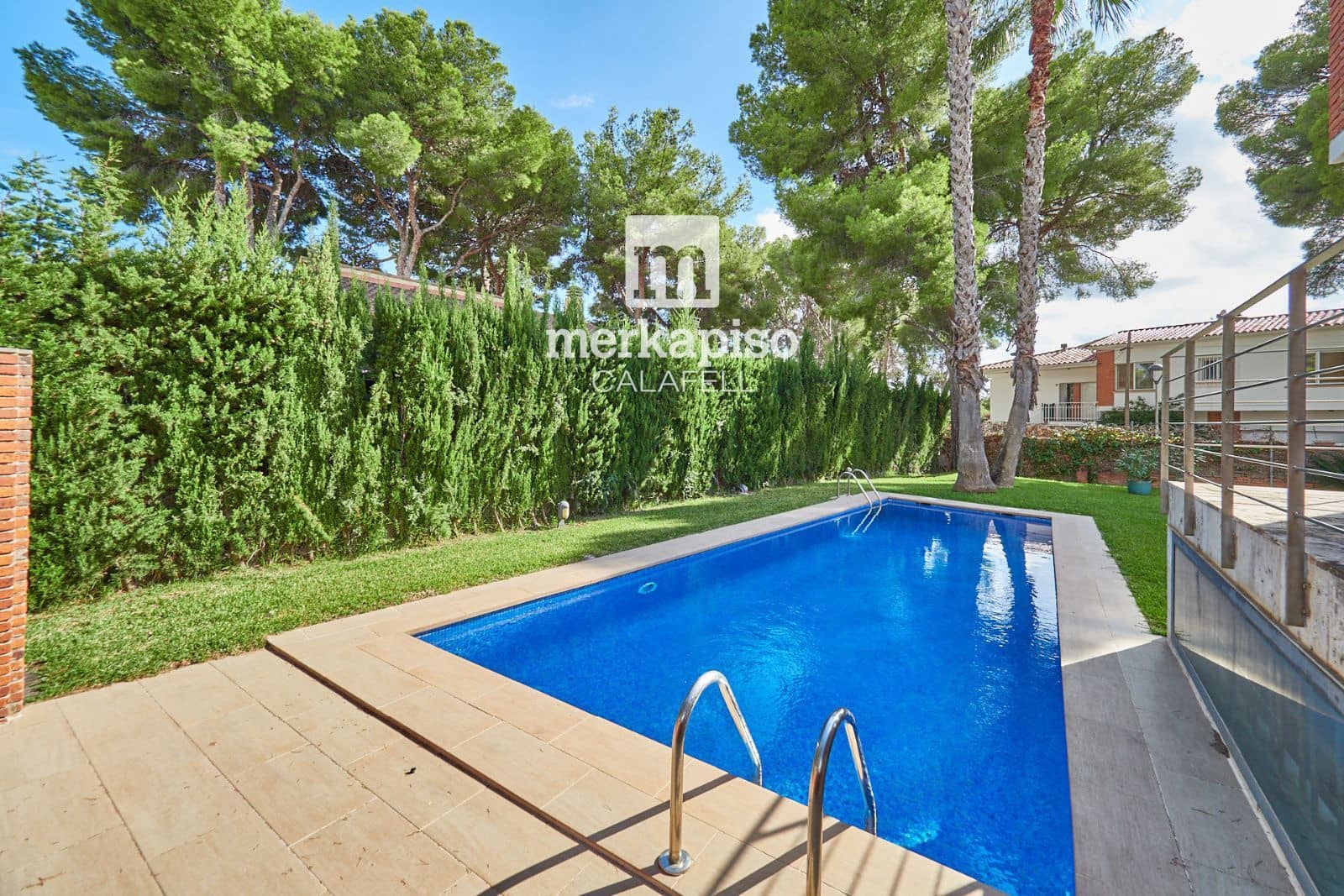 4 soverom Villa til salgs i Cunit med svømmebasseng garasje - € 850 000 (Ref: 10185485)