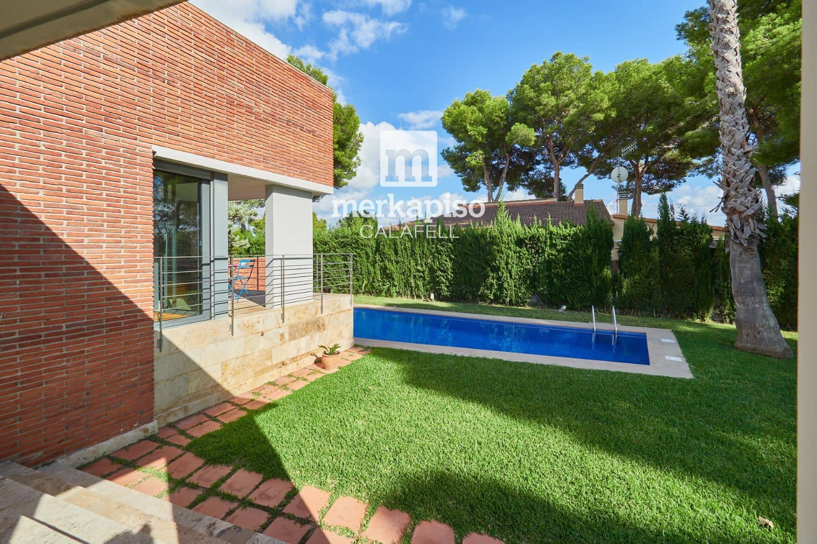4 soverom Villa til salgs i Cunit med svømmebasseng garasje - € 850 000 (Ref: 10185485)