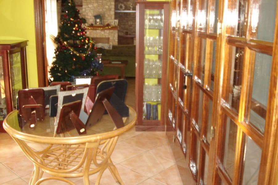 5 soverom Villa til salgs i Santa Oliva med svømmebasseng garasje - € 675 000 (Ref: 7405911)