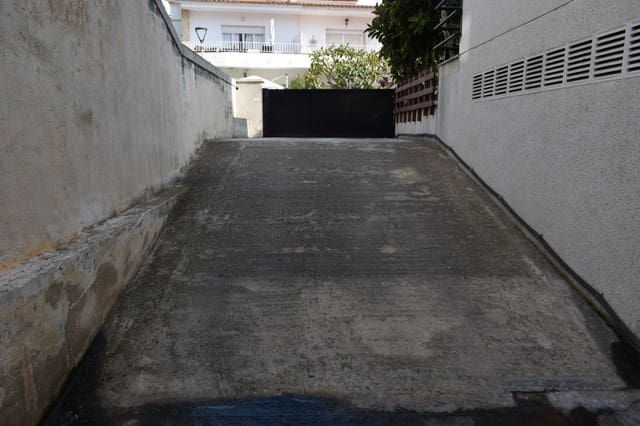 Garage til salg i El Vendrell - € 10.000 (Ref: 7405926)