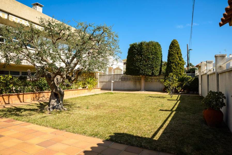 4 soveværelse Villa til salg i Calafell med swimmingpool garage - € 550.000 (Ref: 7405962)