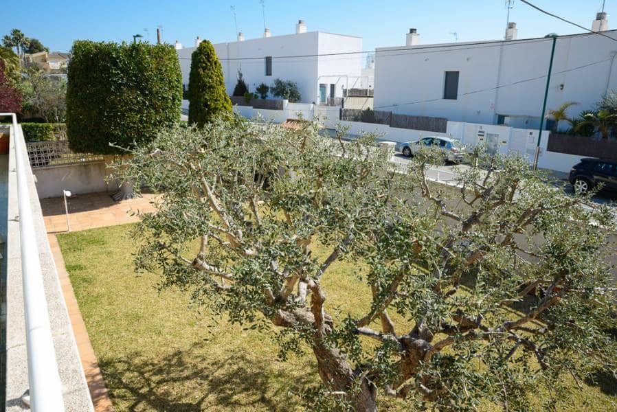 4 soveværelse Villa til salg i Calafell med swimmingpool garage - € 550.000 (Ref: 7405962)