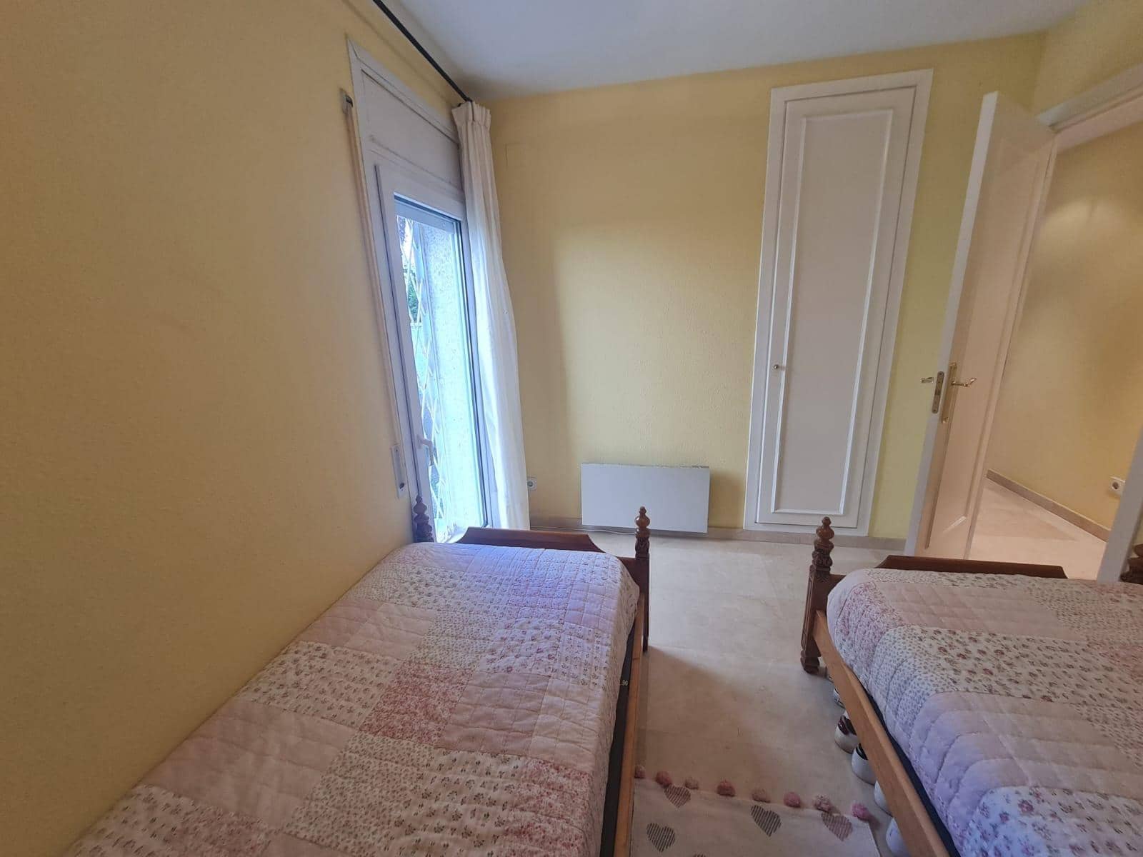 3 makuuhuone Huoneisto myytävänä paikassa Calafell mukana uima-altaan - 495 000 € (Ref: 7406003)