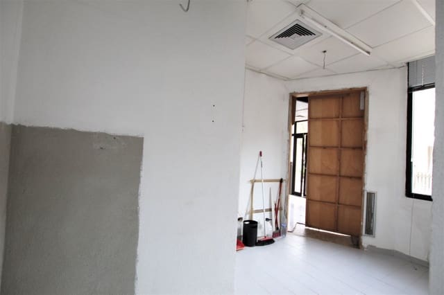 Commercieel te koop in L'Arboç - € 195.000 (Ref: 7406028)