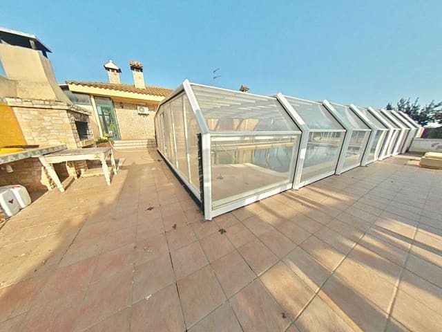 5 soveværelse Villa til salg i Les Pedreres, Santa Oliva med swimmingpool - € 675.000 (Ref: 7421267)