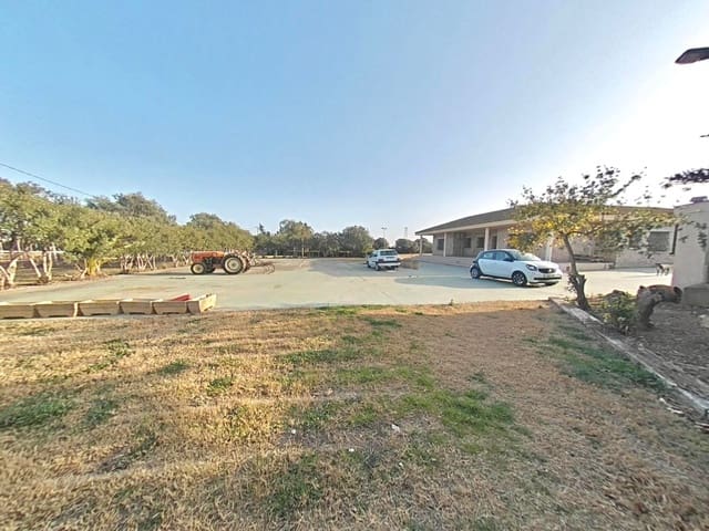 5 soveværelse Villa til salg i Les Pedreres, Santa Oliva med swimmingpool - € 675.000 (Ref: 7421267)