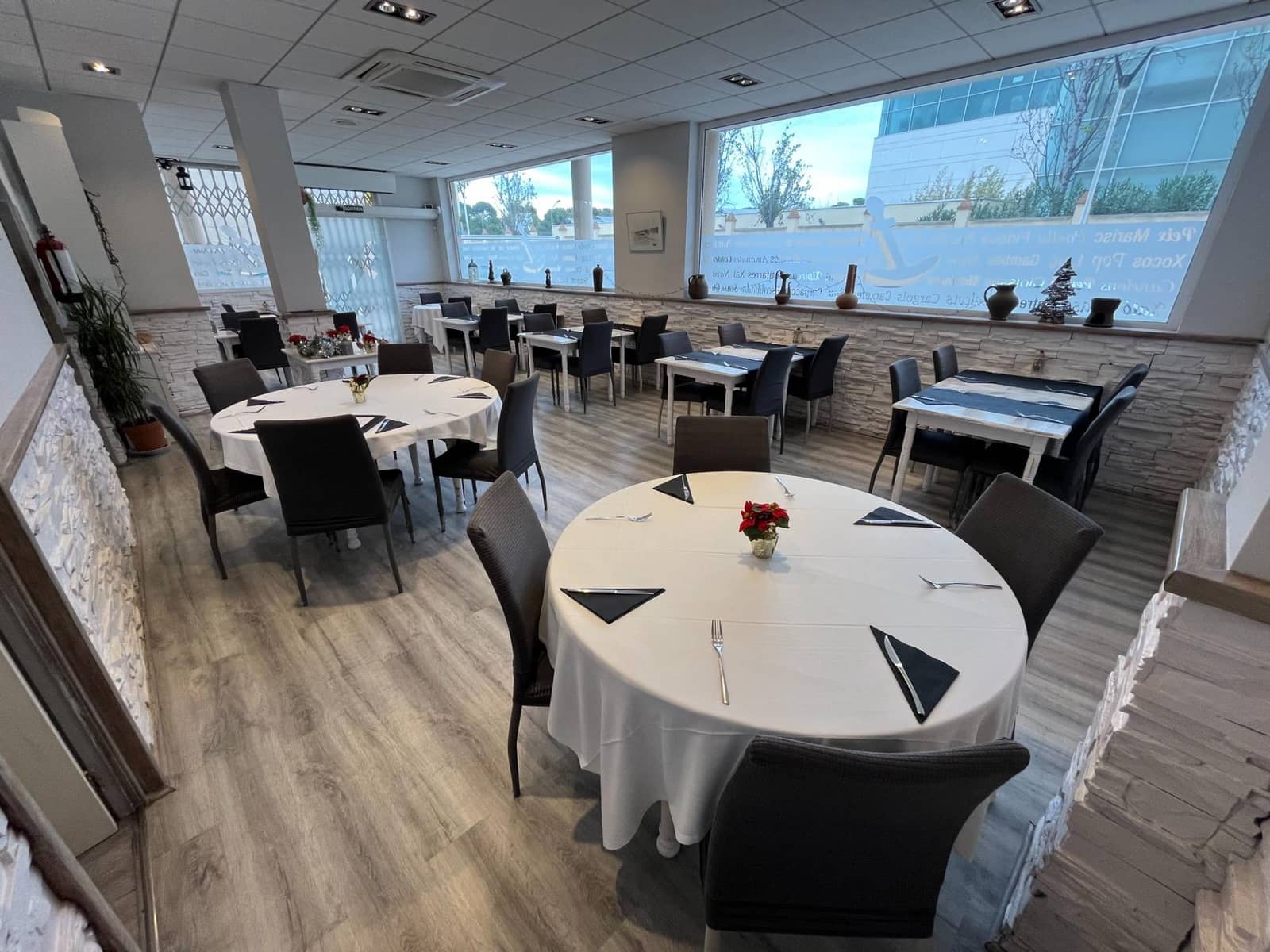 2 soveværelse Erhverv til salg i El Vendrell med swimmingpool - € 140.000 (Ref: 7996591)