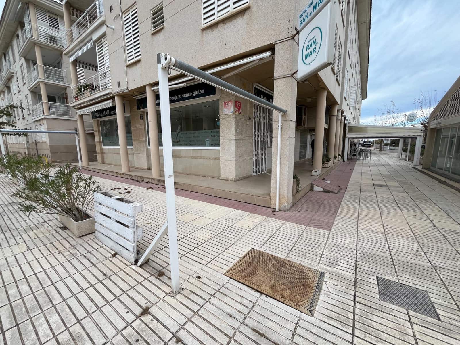 2 soveværelse Erhverv til salg i El Vendrell med swimmingpool - € 140.000 (Ref: 7996591)