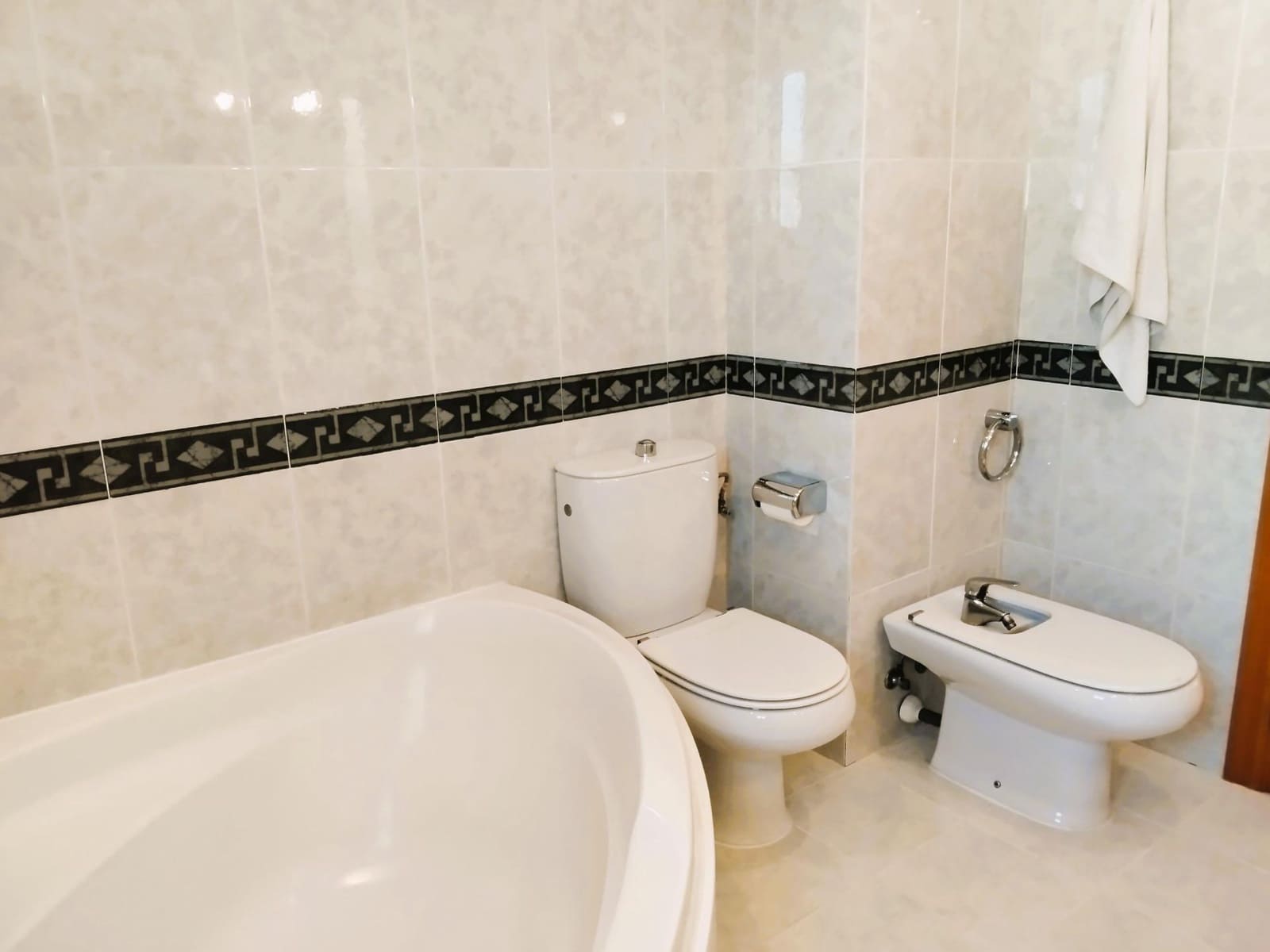 5 slaapkamer Villa te koop in El Vendrell met zwembad garage - € 550.000 (Ref: 8041630)