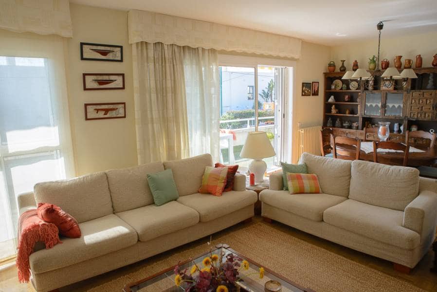 4 makuuhuone Huvila myytävänä paikassa Calafell mukana uima-altaan 
autotalli - 550 000 € (Ref: 8226466)