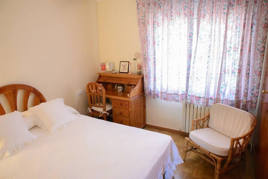 4 makuuhuone Huvila myytävänä paikassa Calafell mukana uima-altaan 
autotalli - 550 000 € (Ref: 8226466)