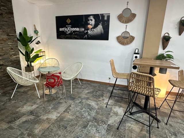 Commercieel te koop in Cunit - € 395.000 (Ref: 8445800)