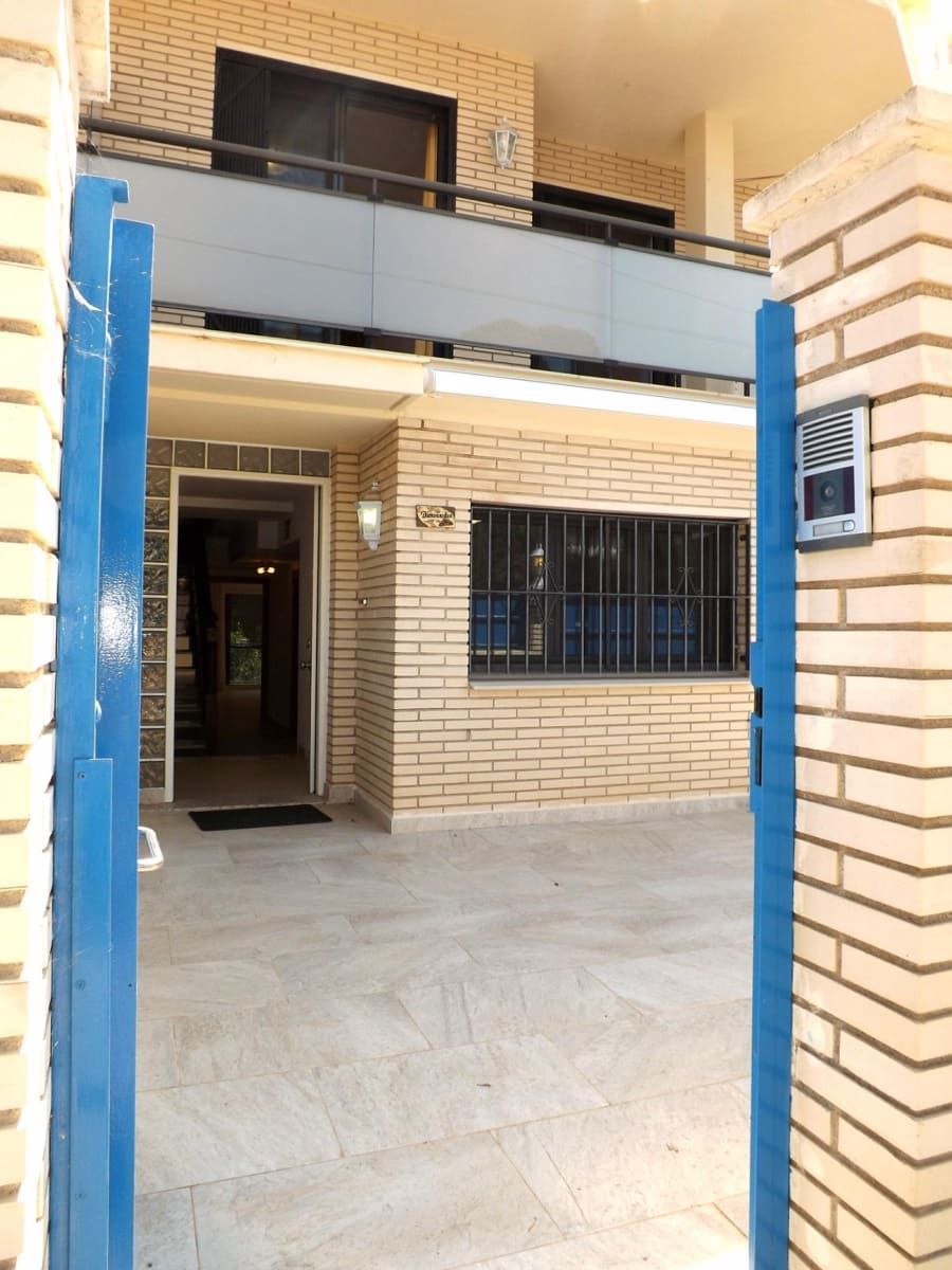 5 camera da letto Villetta Bifamiliare in vendita in Segur de Calafell con garage - 365.000 € (Rif: 8446544)