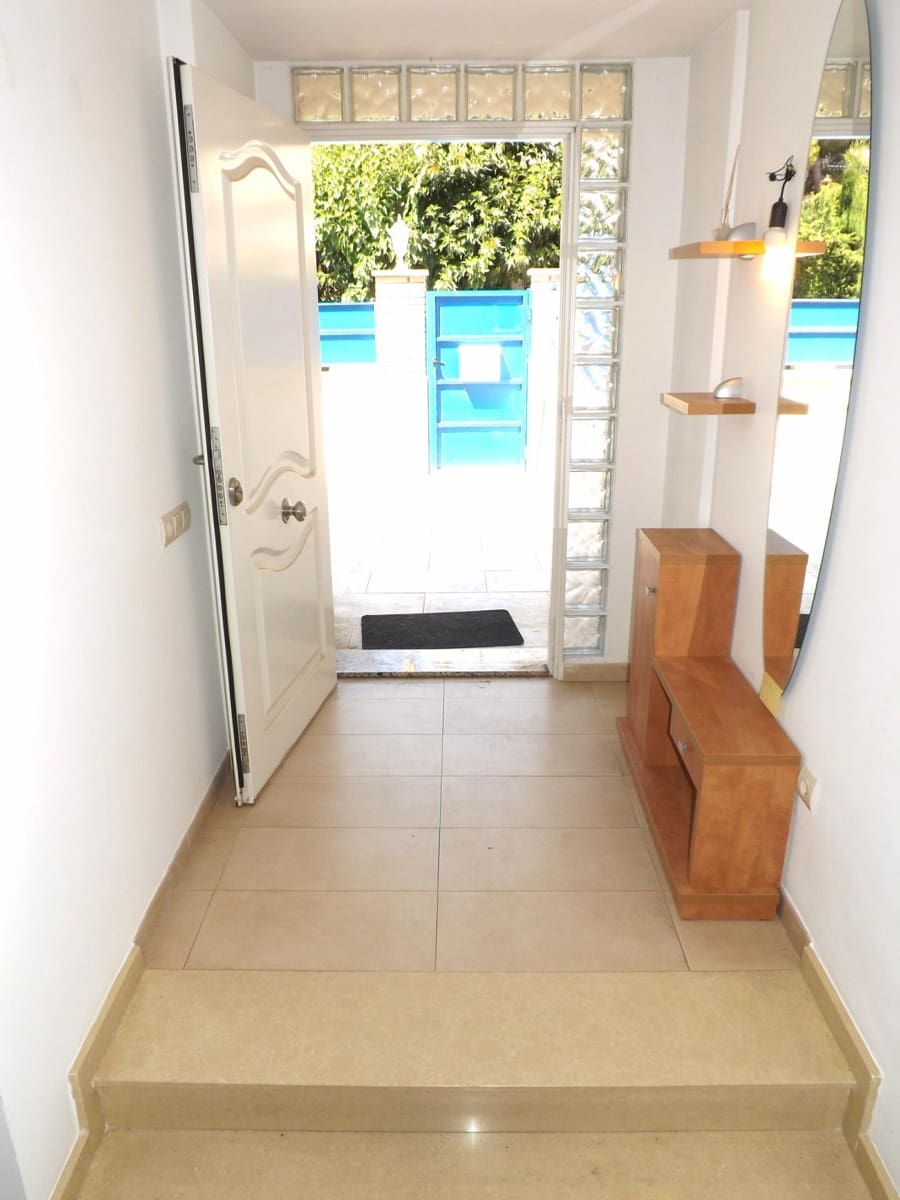 5 camera da letto Villetta Bifamiliare in vendita in Segur de Calafell con garage - 365.000 € (Rif: 8446544)