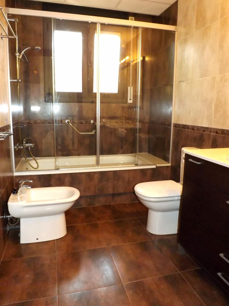 5 camera da letto Villetta Bifamiliare in vendita in Segur de Calafell con garage - 365.000 € (Rif: 8446544)